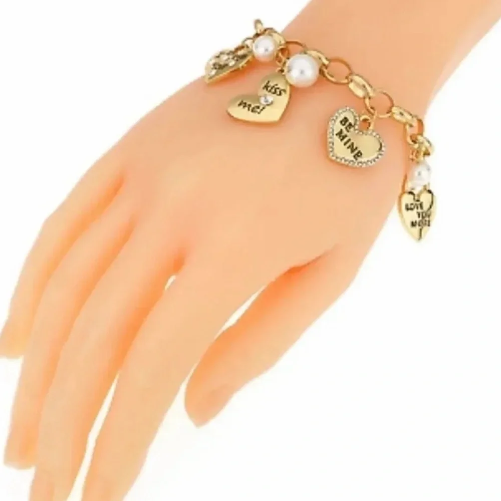 Gold Heart Charm Bracelet with Pearls